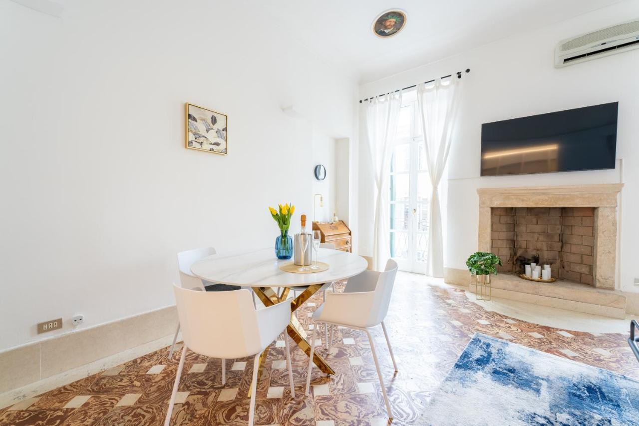 Corso Cavour Luxury Apartment Verona Buitenkant foto