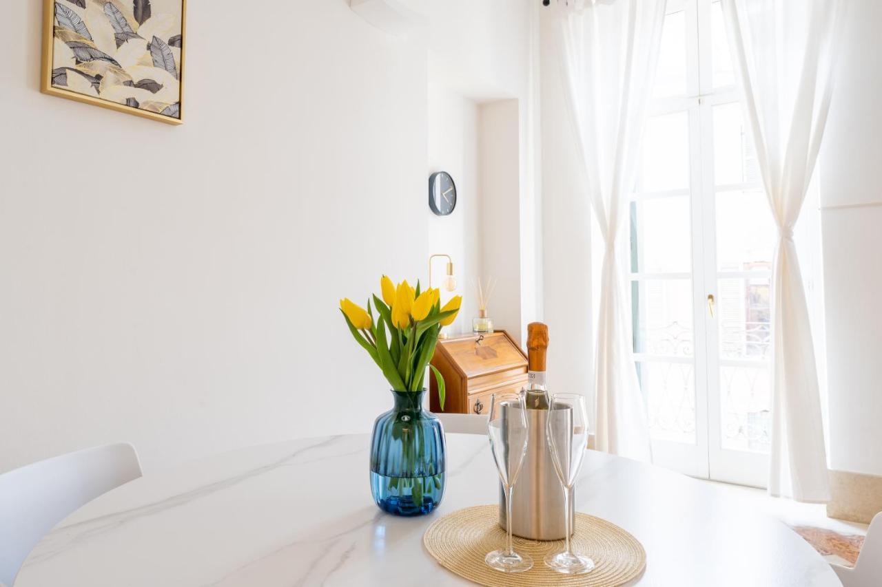 Corso Cavour Luxury Apartment Verona Buitenkant foto