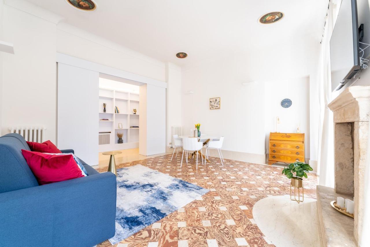 Corso Cavour Luxury Apartment Verona Buitenkant foto