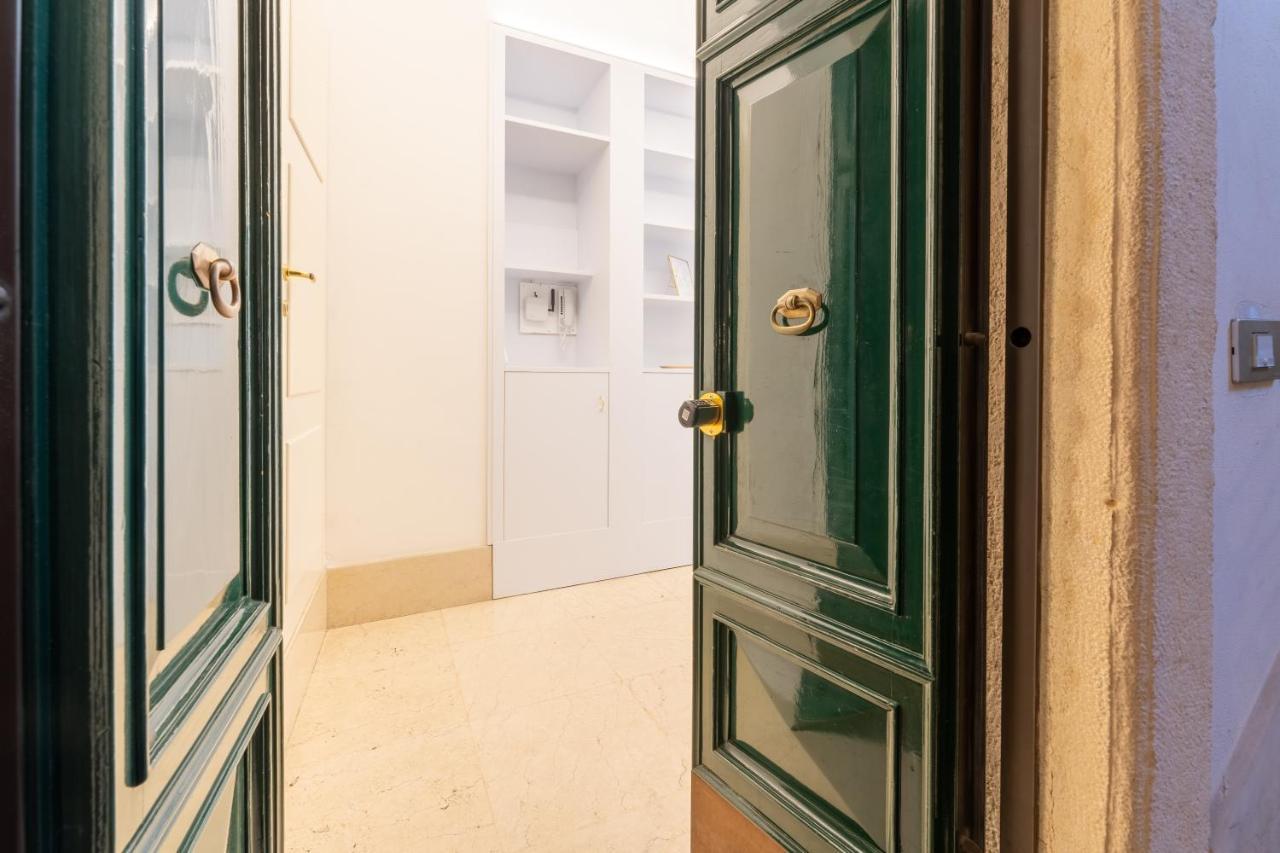 Corso Cavour Luxury Apartment Verona Buitenkant foto