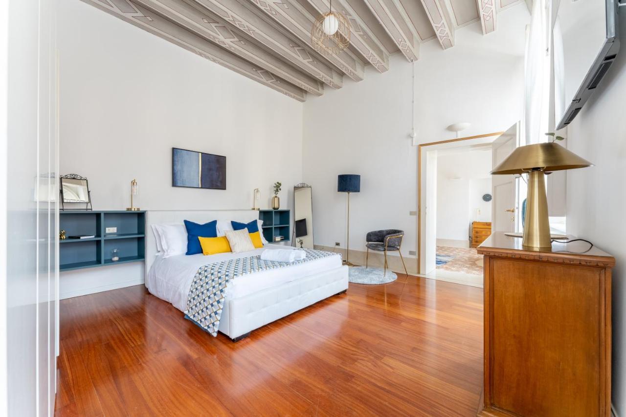 Corso Cavour Luxury Apartment Verona Buitenkant foto