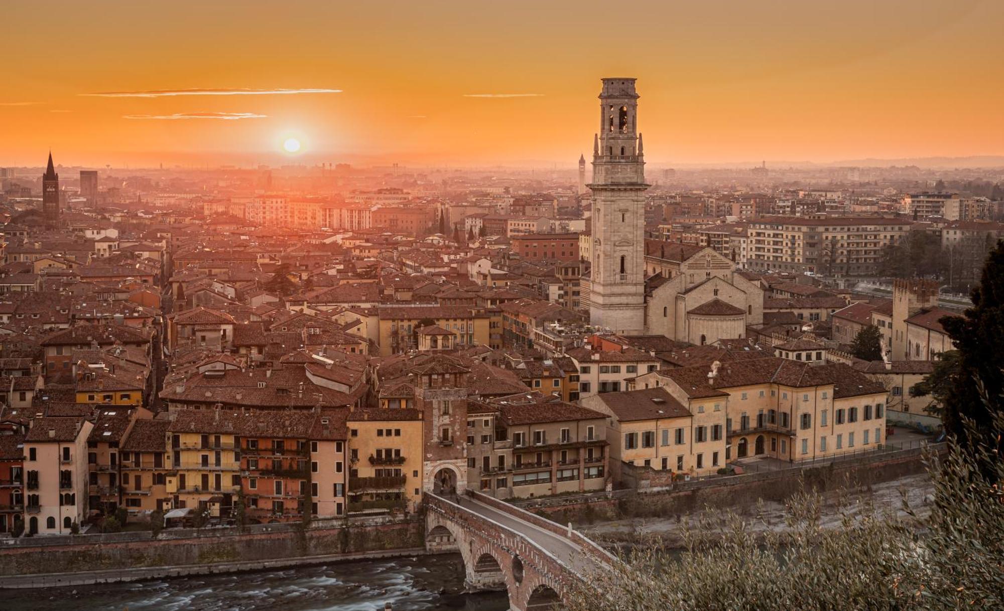 Corso Cavour Luxury Apartment Verona Buitenkant foto