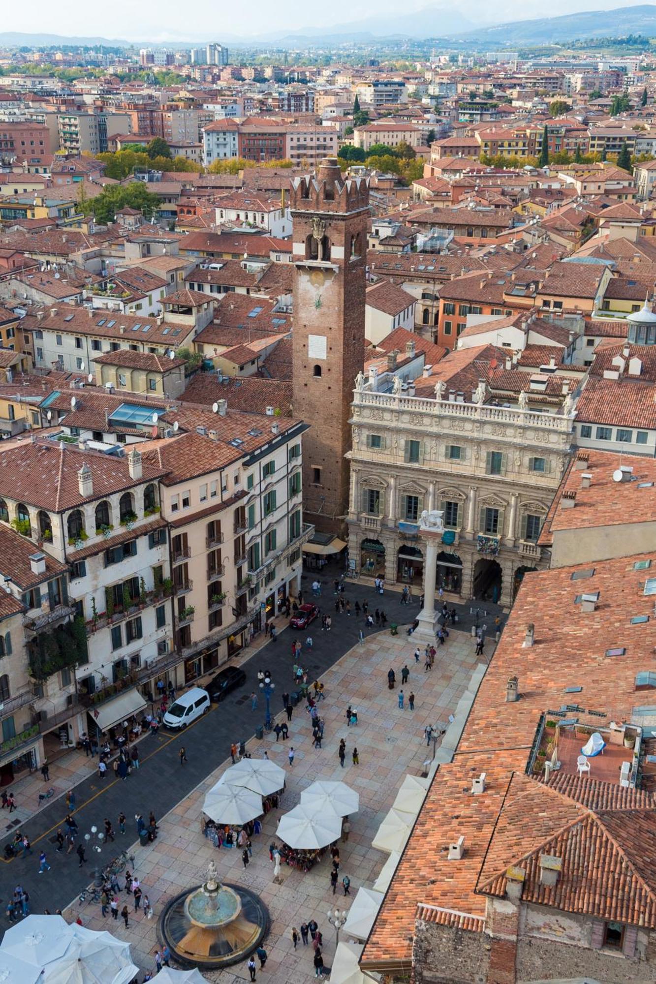 Corso Cavour Luxury Apartment Verona Buitenkant foto