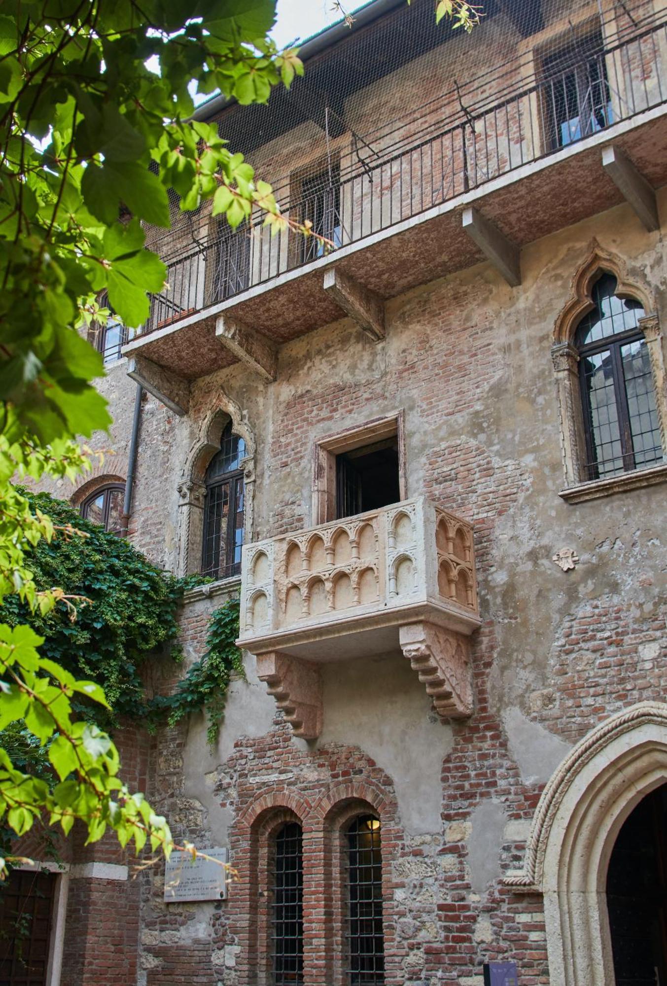 Corso Cavour Luxury Apartment Verona Buitenkant foto